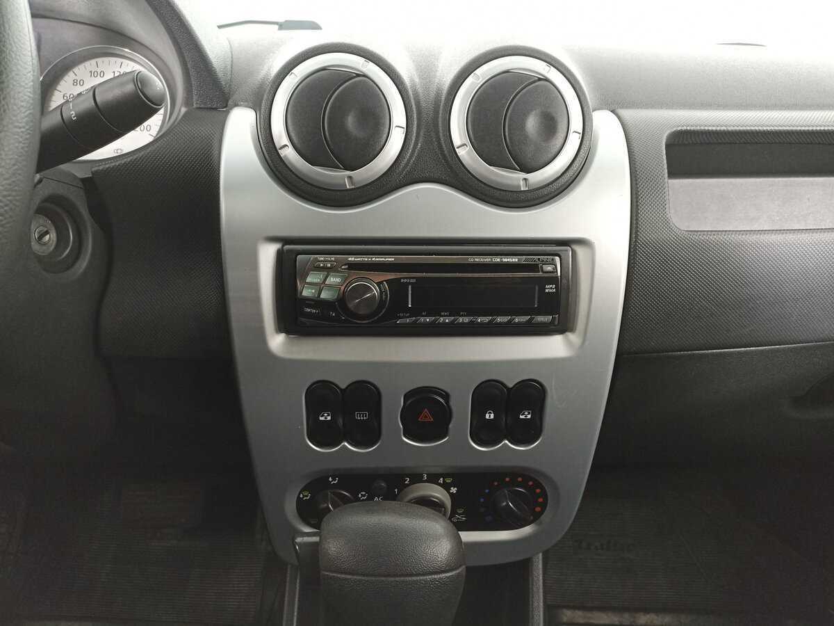 Купить Renault Logan, 2011, 176 632 км, фото №15