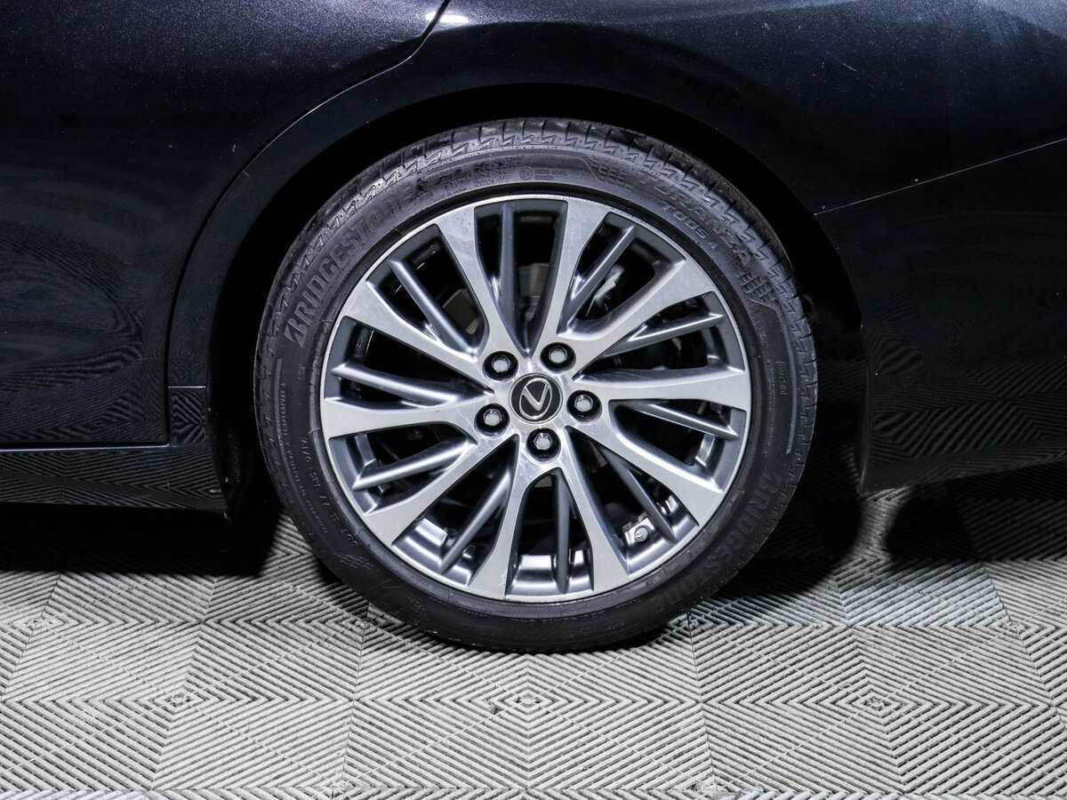 Купить Lexus ES 250, 2019, 72 643 км, фото №13