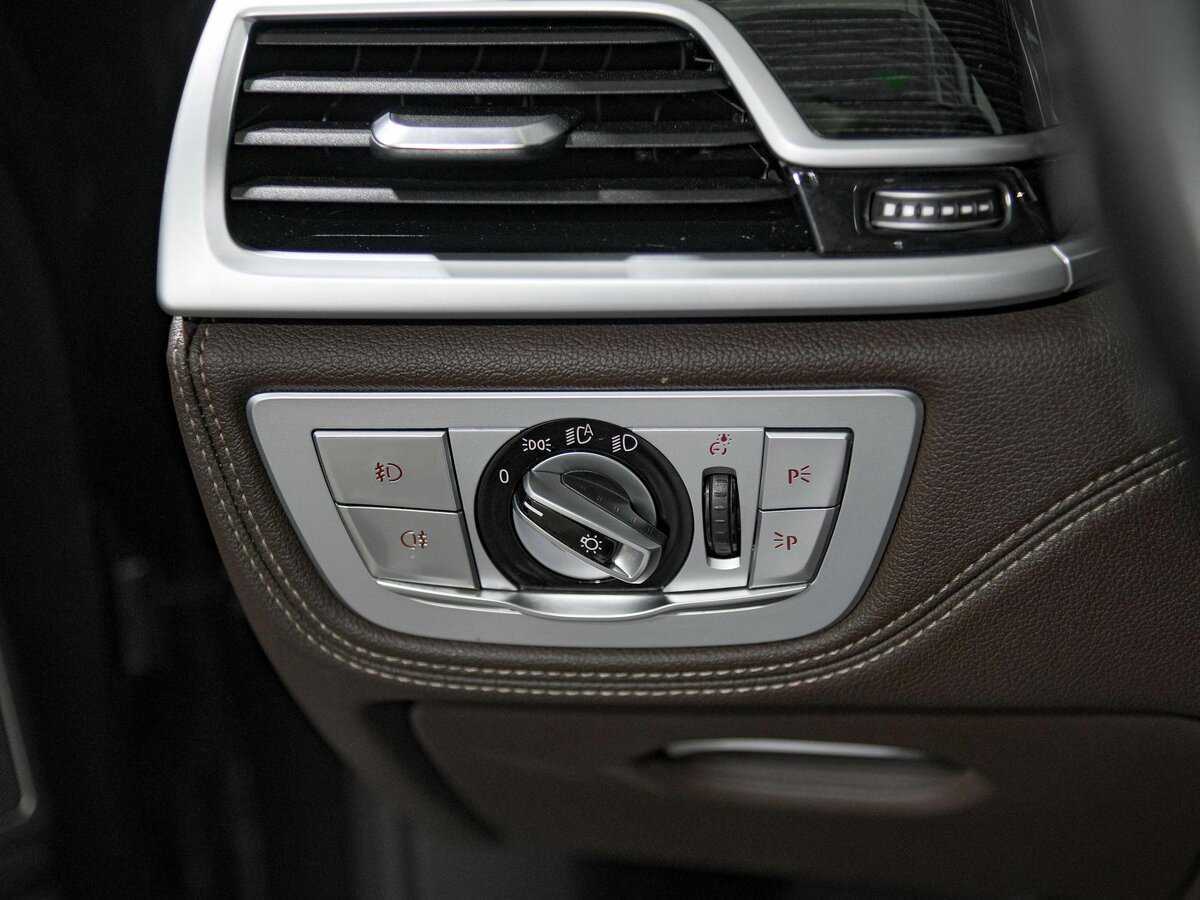 Купить BMW 7 серии Long 730Ld xDrive, 2018, 148 010 км, фото №13