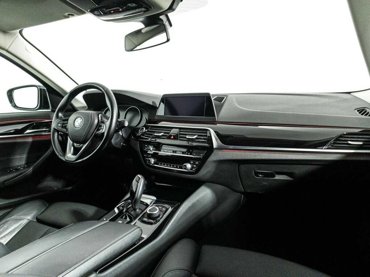 Купить BMW 5 серии 520d, 2019, 113 099 км, фото №9