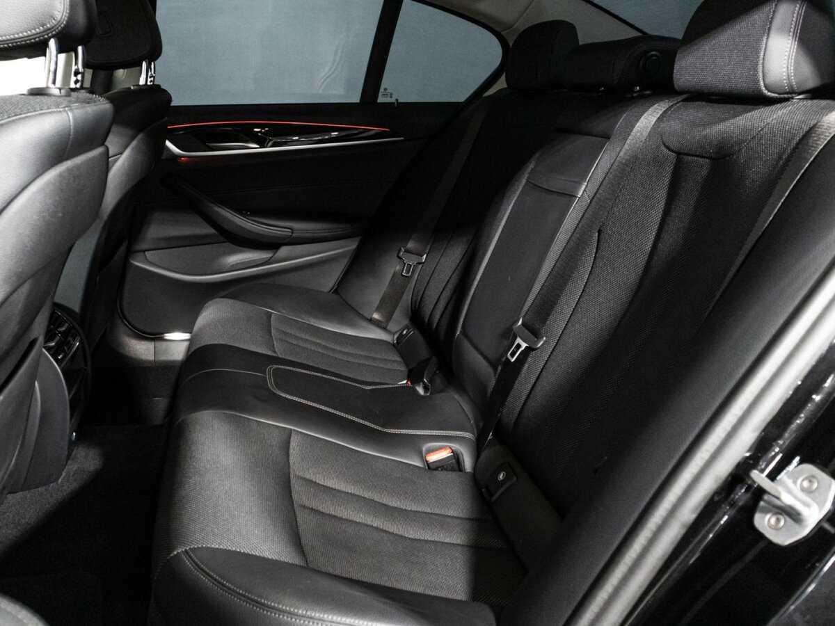 Купить BMW 5 серии 520d, 2019, 113 099 км, фото №10
