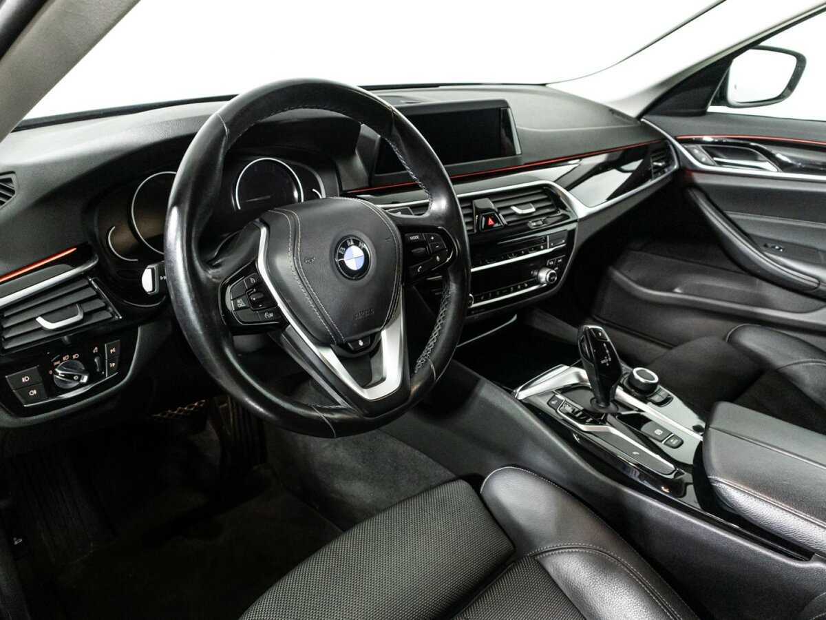 Купить BMW 5 серии 520d, 2019, 113 099 км, фото №11