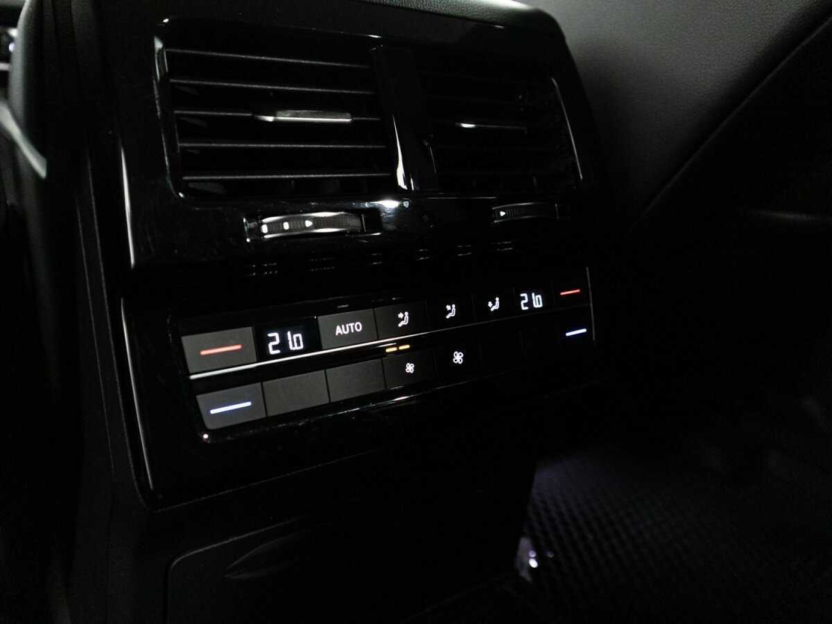 Купить Volkswagen Touareg, 2019, 97 163 км, фото №18