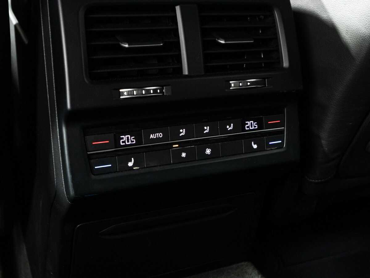 Купить Volkswagen Touareg, 2019, 145 123 км, фото №18