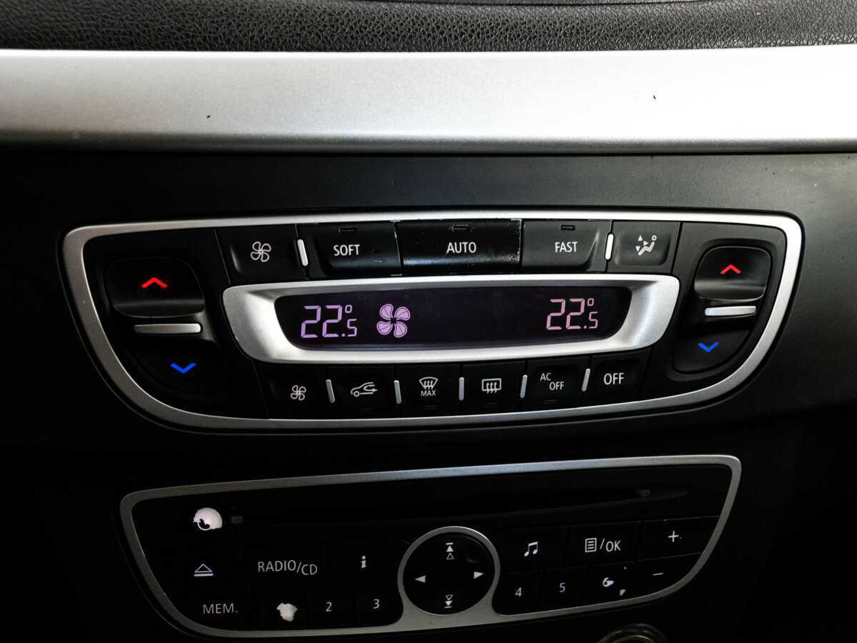 Купить Renault Fluence, 2011, 279 455 км, фото №11