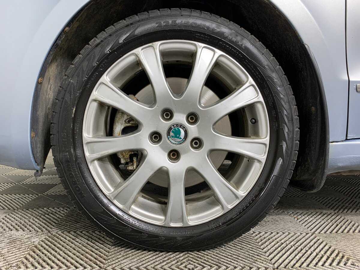 Купить Skoda Superb, 2011, 293 603 км, фото №9