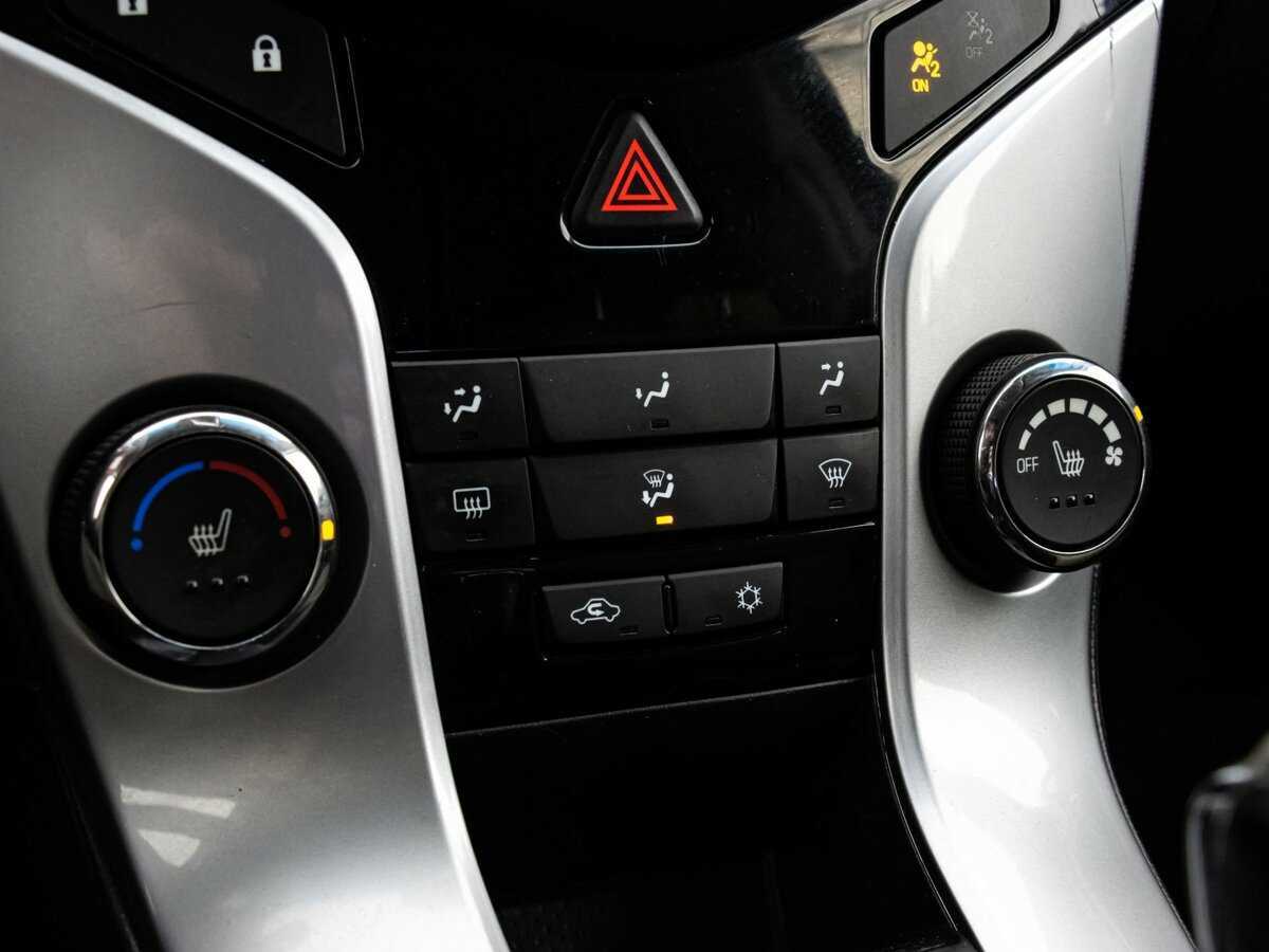 Купить Chevrolet Cruze, 2013, 179 065 км, фото №9