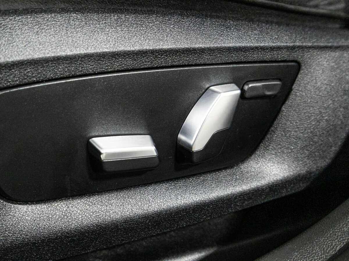 Купить BMW 5 серии 530i xDrive, 2019, 76 133 км, фото №17