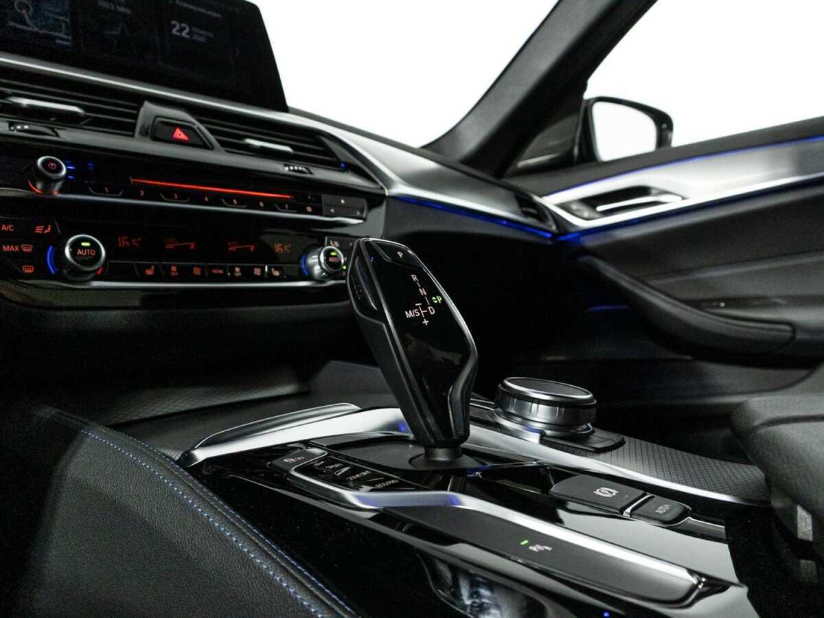 Купить BMW 5 серии 530i xDrive, 2019, 76 133 км, фото №23