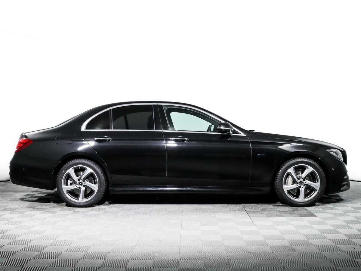 Купить Mercedes-Benz E-Класс 350 e, 2018, 66 957 км, фото №4