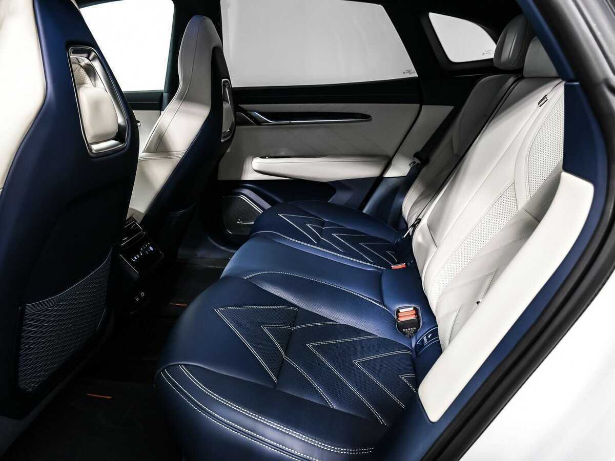 Купить Zeekr 001 100 kWh, 2023, 34 689 км, фото №14