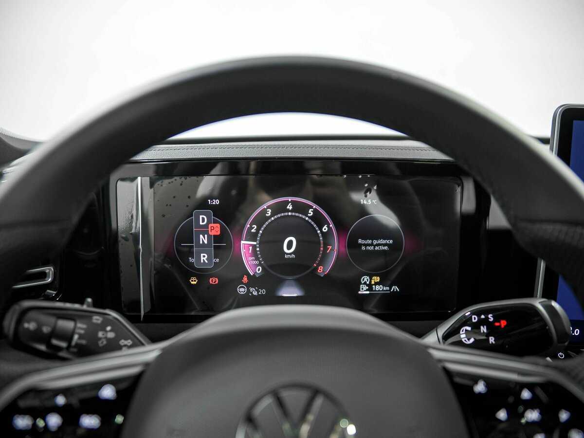 Купить Volkswagen Tiguan L Pro, 2024, 230 км, фото №8