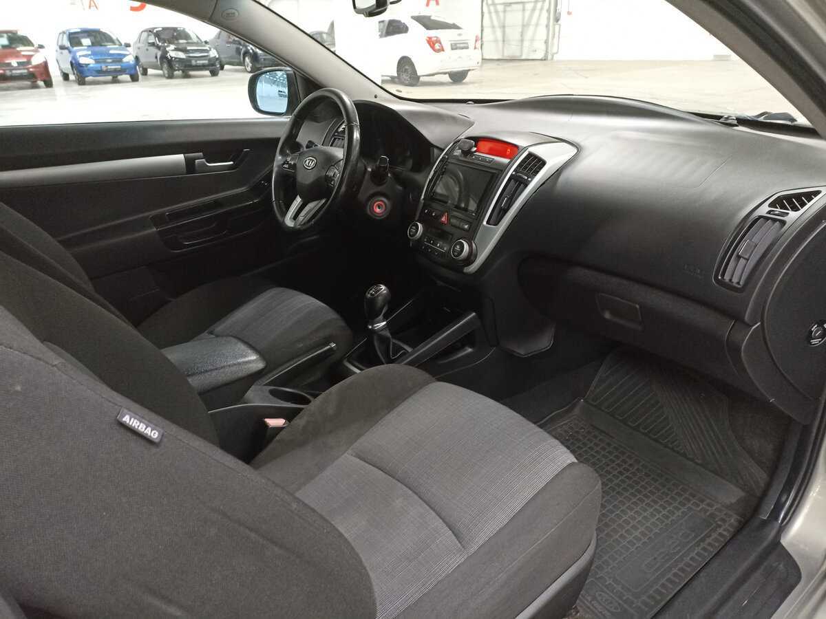 Купить Kia Ceed, 2011, 240 205 км, фото №11