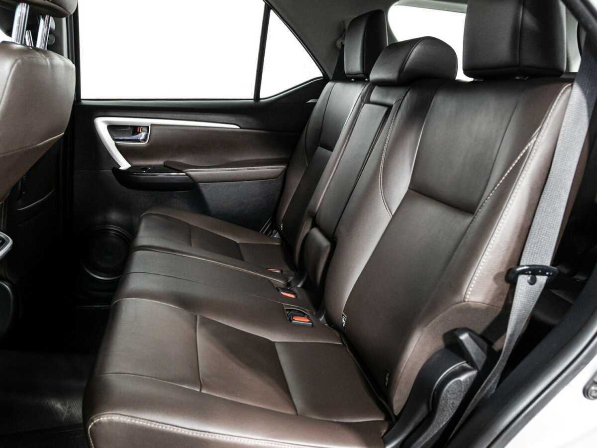 Купить Toyota Fortuner, 2017, 75 000 км, фото №10