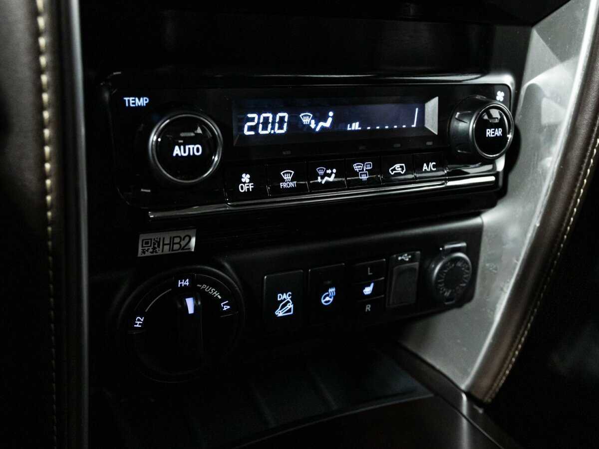 Купить Toyota Fortuner, 2017, 75 000 км, фото №15