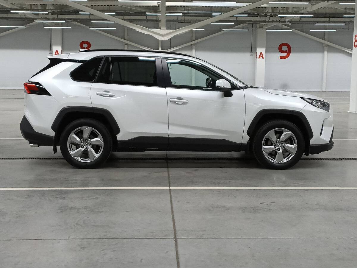 Купить Toyota RAV4, 2021, 68 808 км, фото №4