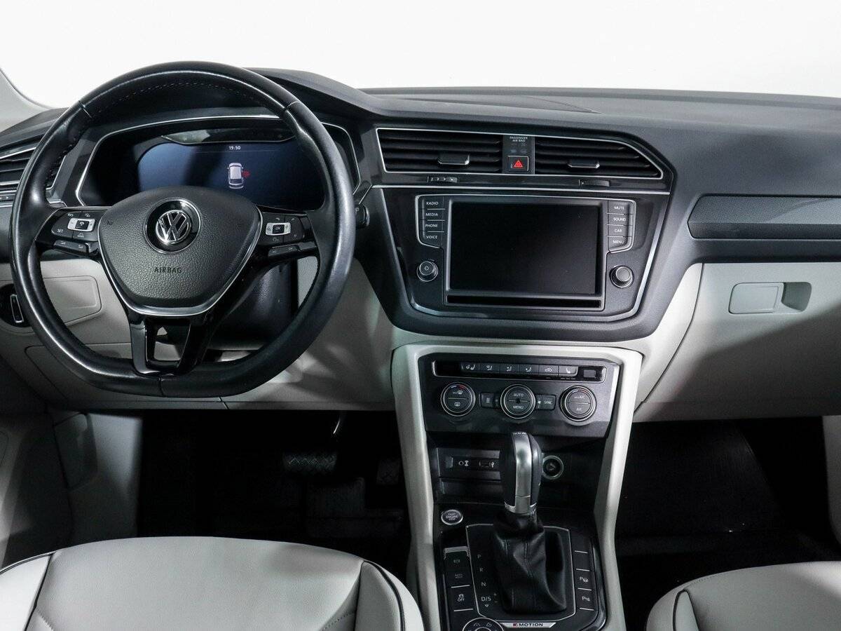 Купить Volkswagen Tiguan, 2017, 44 377 км, фото №12