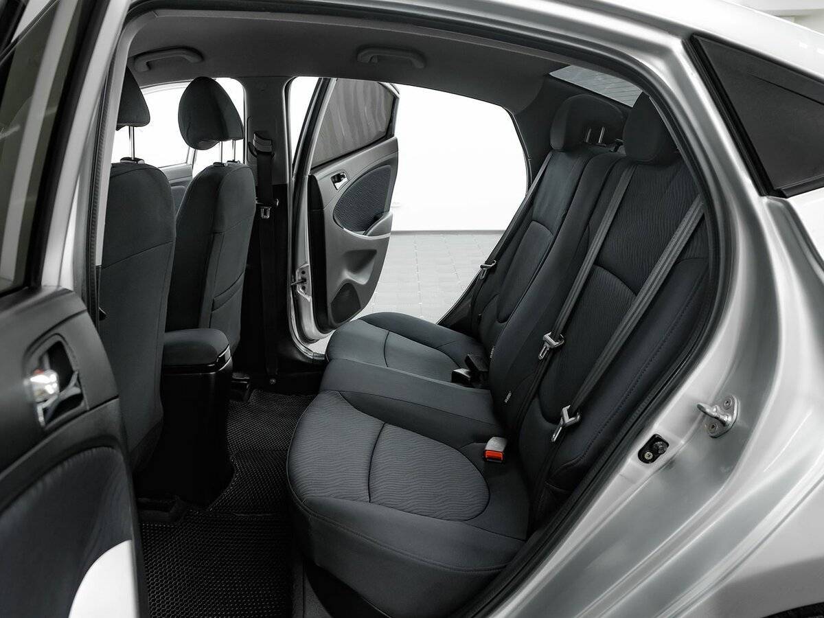 Купить Hyundai Solaris, 2011, 172 000 км, фото №16