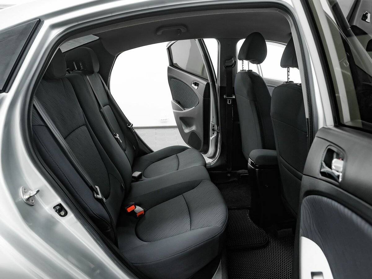 Купить Hyundai Solaris, 2011, 172 000 км, фото №17