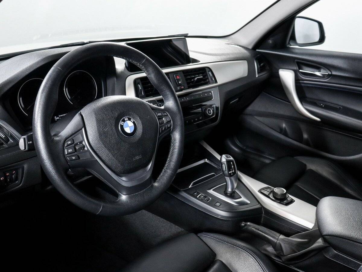 Купить BMW 1 серии 118i, 2018, 84 392 км, фото №12