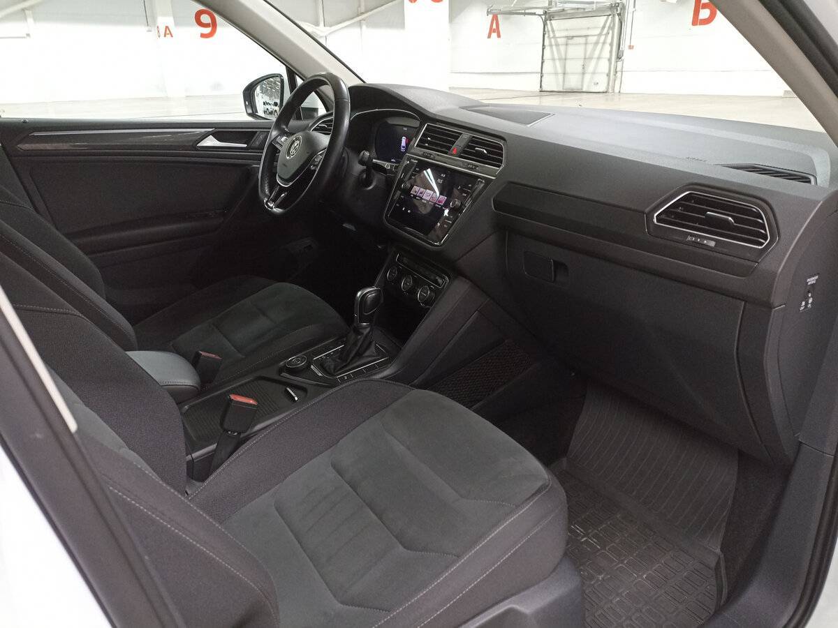 Купить Volkswagen Tiguan, 2018, 160 240 км, фото №11