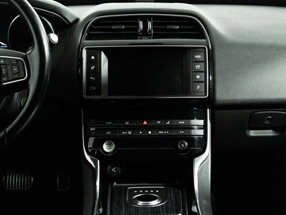 Купить Jaguar XE, 2016, 119 365 км, фото №14