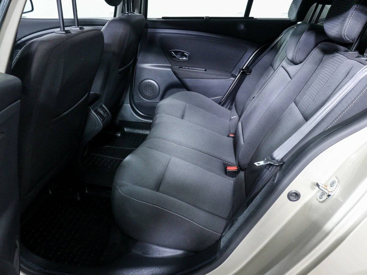 Купить Renault Fluence, 2012, 82 150 км, фото №8