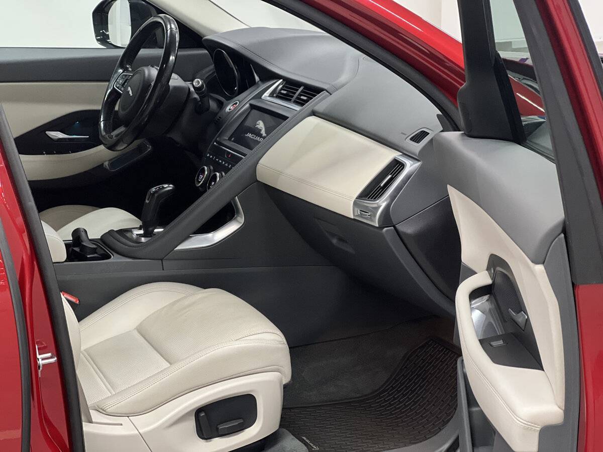 Купить Jaguar E-Pace, 2018, 171 611 км, фото №11