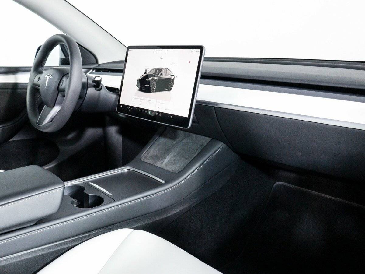 Купить Tesla Model Y Long Range, 2022, 44 309 км, фото №9