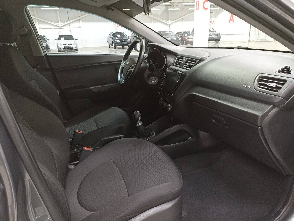Купить Kia Rio, 2016, 123 590 км, фото №10