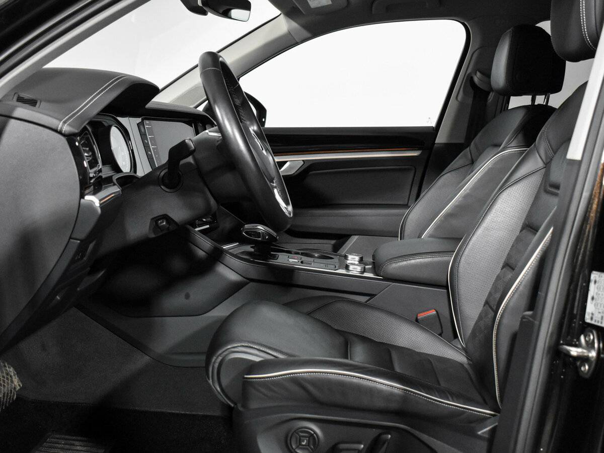 Купить Volkswagen Touareg, 2019, 68 901 км, фото №10