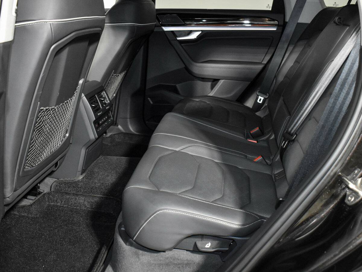 Купить Volkswagen Touareg, 2019, 68 901 км, фото №13