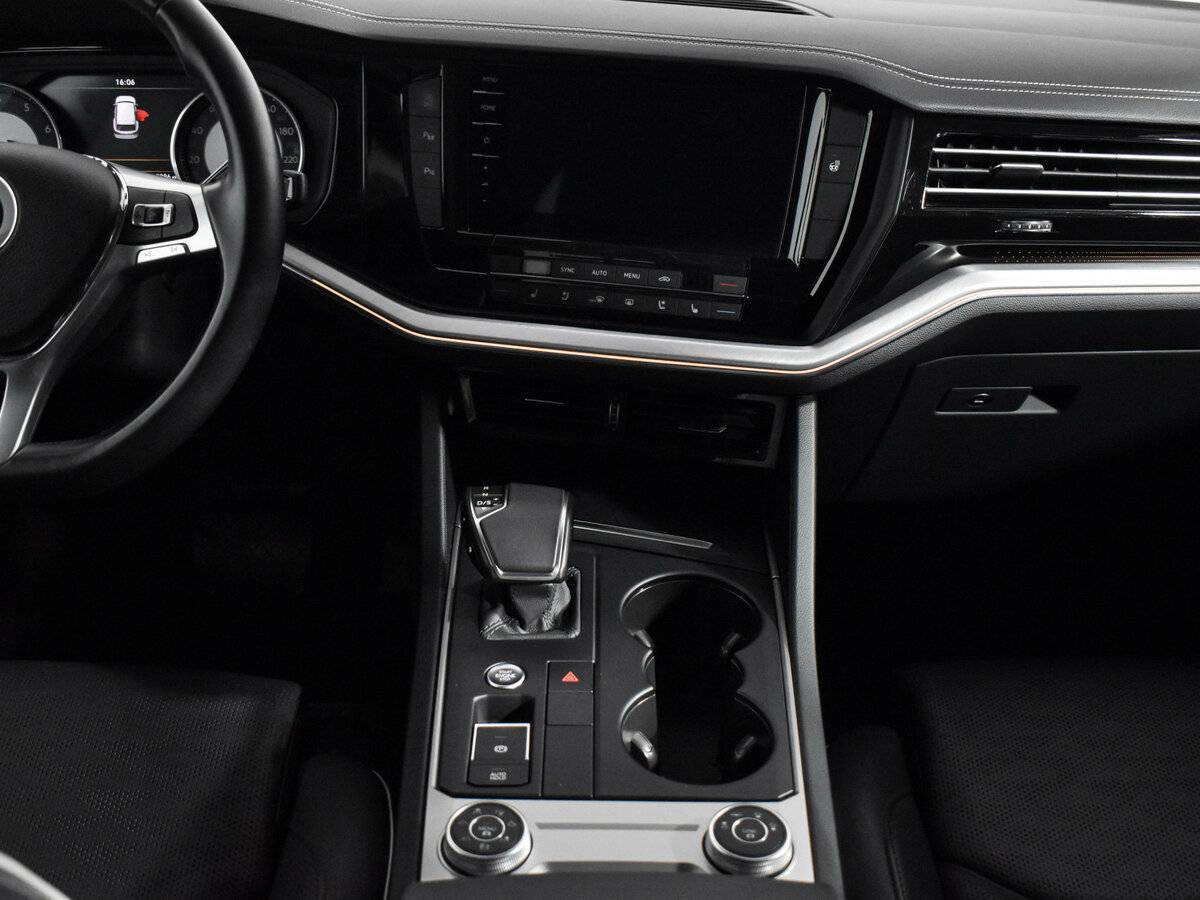 Купить Volkswagen Touareg, 2019, 68 901 км, фото №14