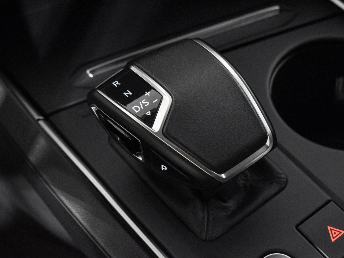 Купить Volkswagen Touareg, 2019, 68 901 км, фото №16