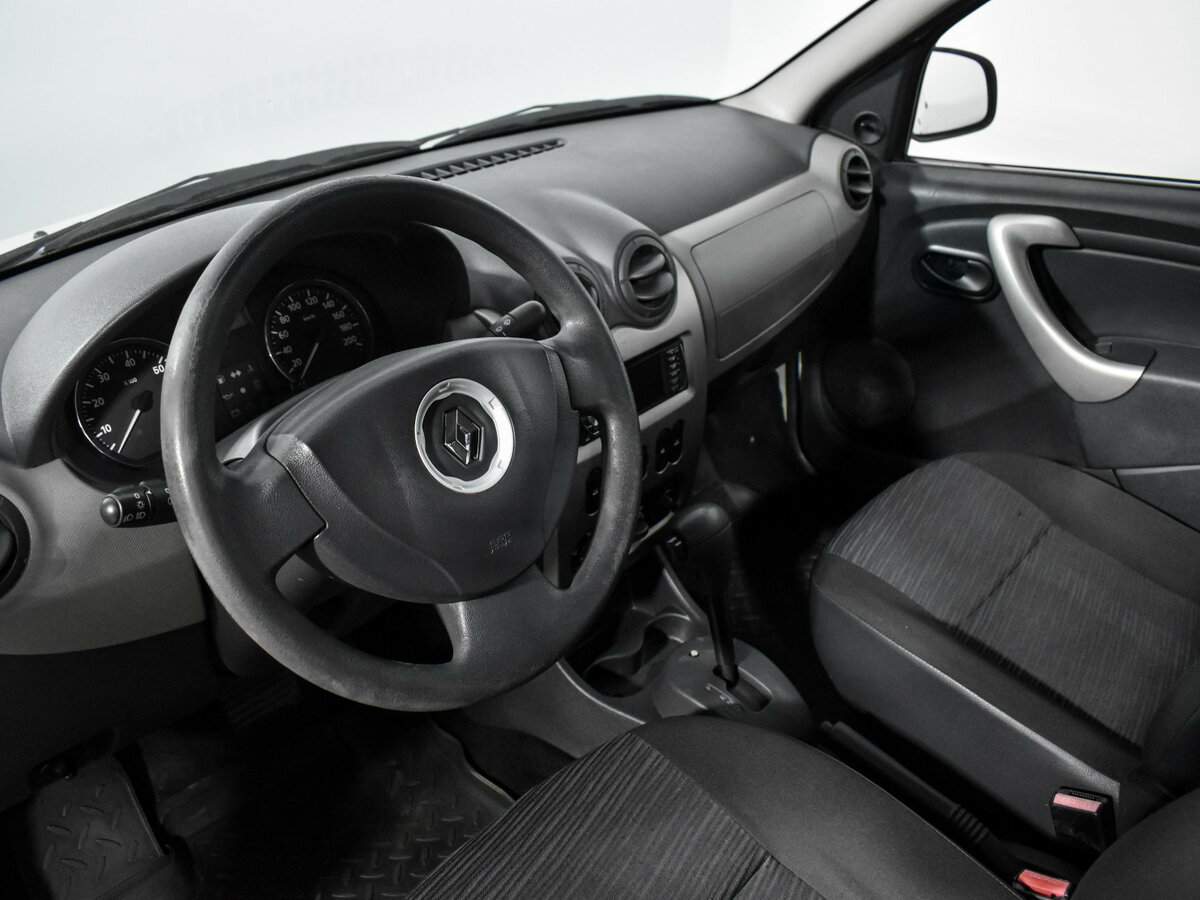 Купить Renault Logan, 2011, 200 000 км, фото №9