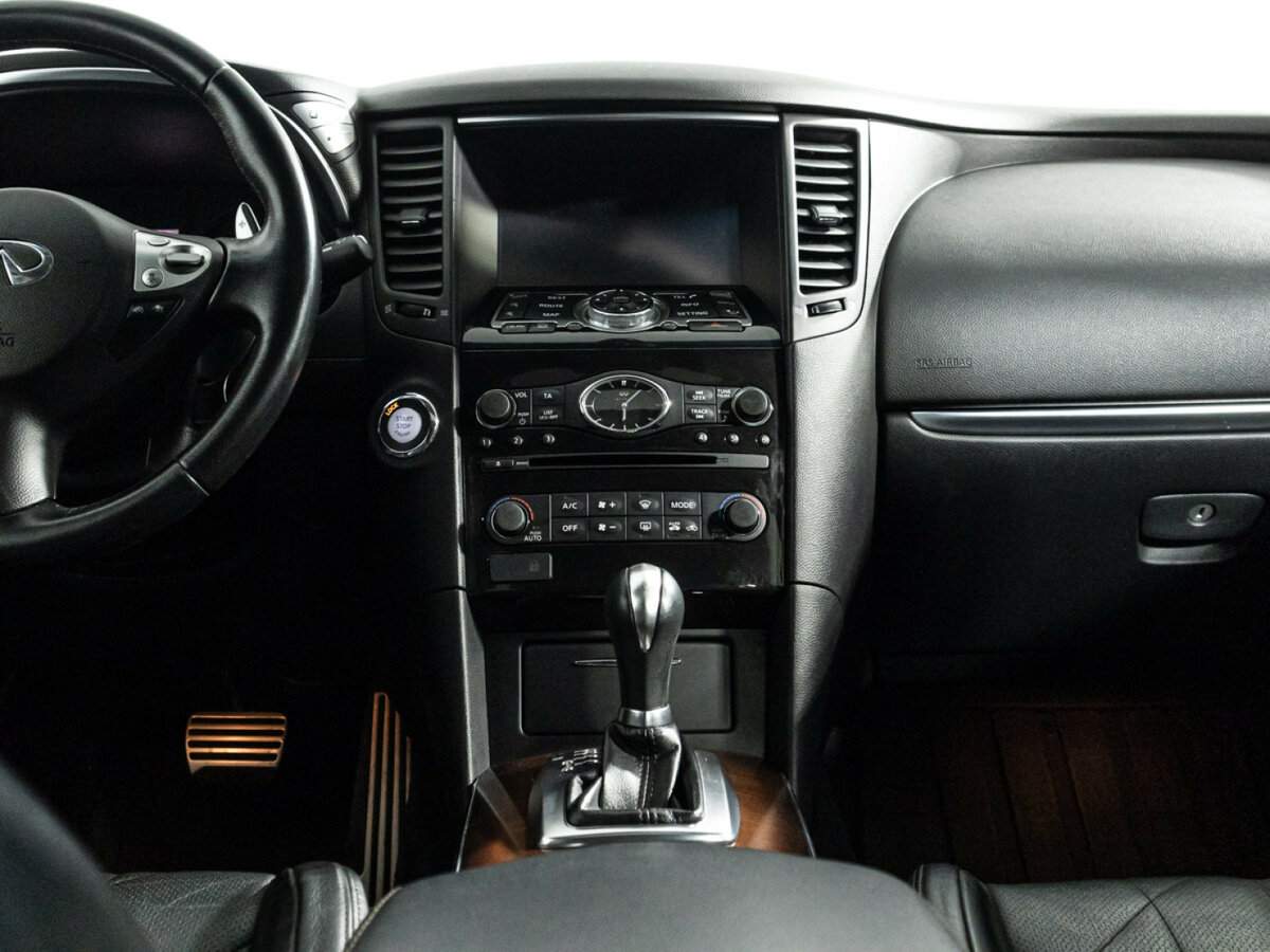 Купить Infiniti QX70, 2016, 89 100 км, фото №13