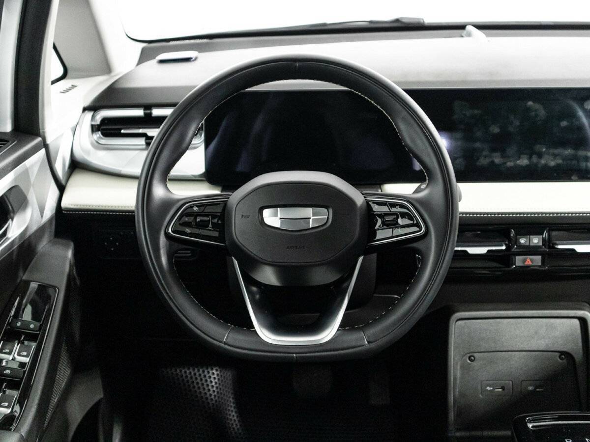 Купить Geely Geometry E 39.4 kWh, 2022, 10 553 км, фото №17