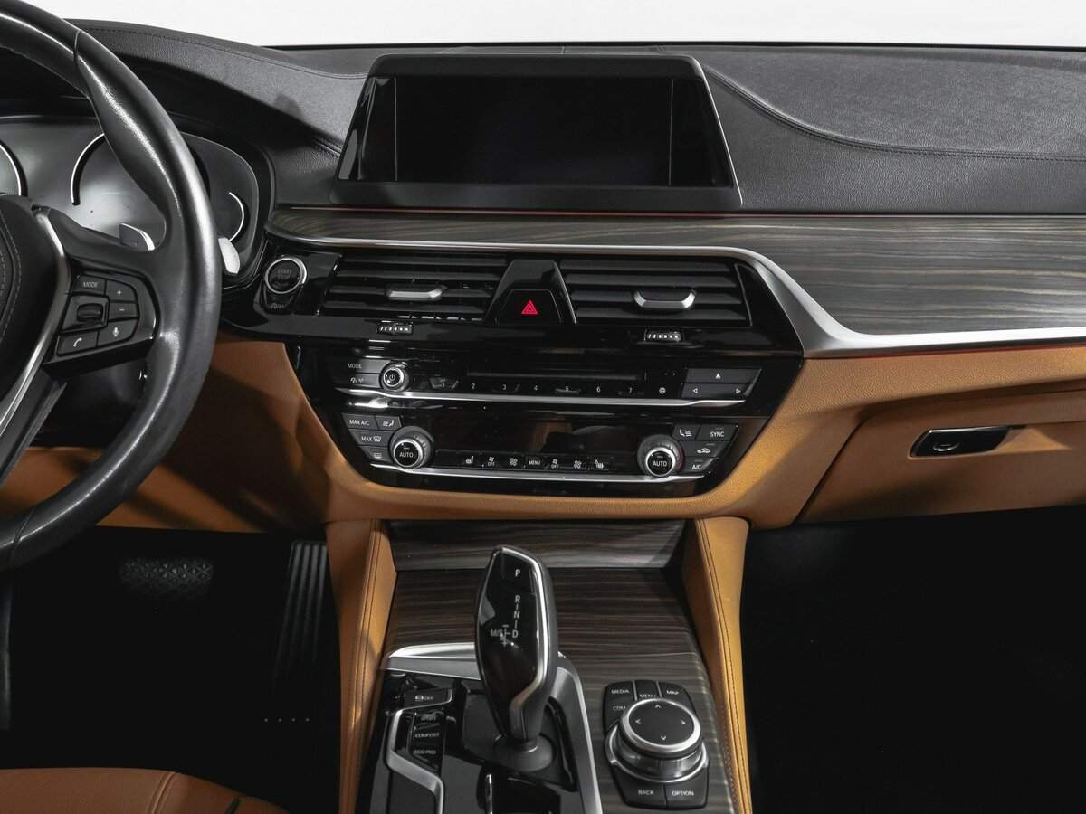 Купить BMW 5 серии 520d xDrive, 2018, 28 990 км, фото №13