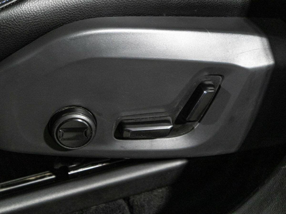 Купить Volvo XC60, 2019, 74 500 км, фото №16