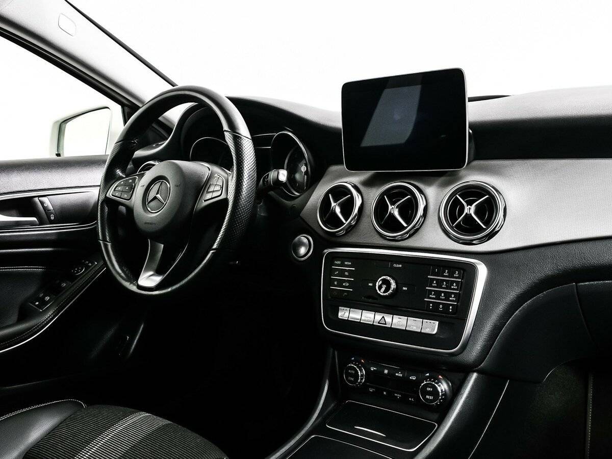 Купить Mercedes-Benz GLA 200, 2019, 94 360 км, фото №9