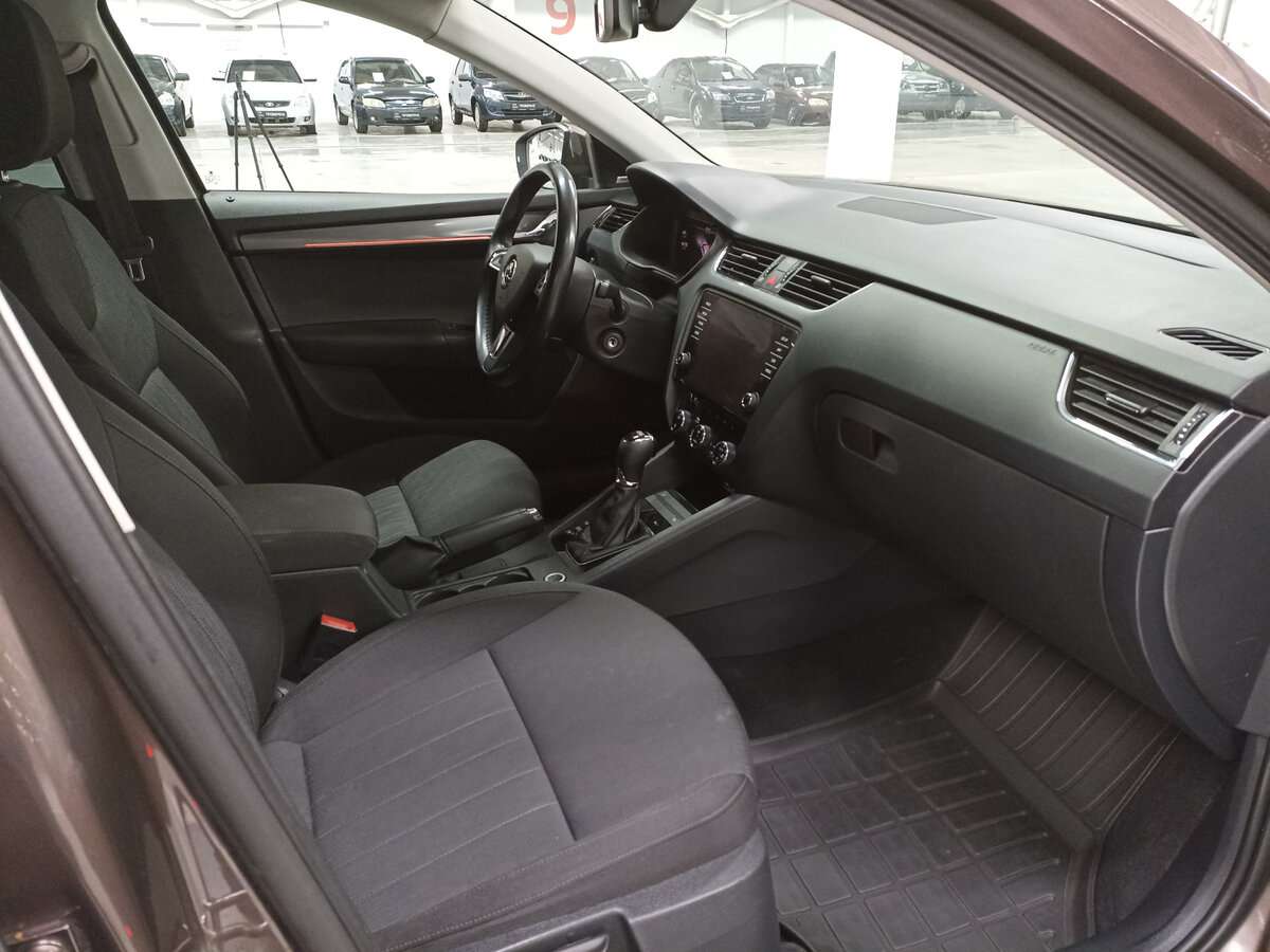Купить Skoda Octavia, 2018, 215 830 км, фото №11
