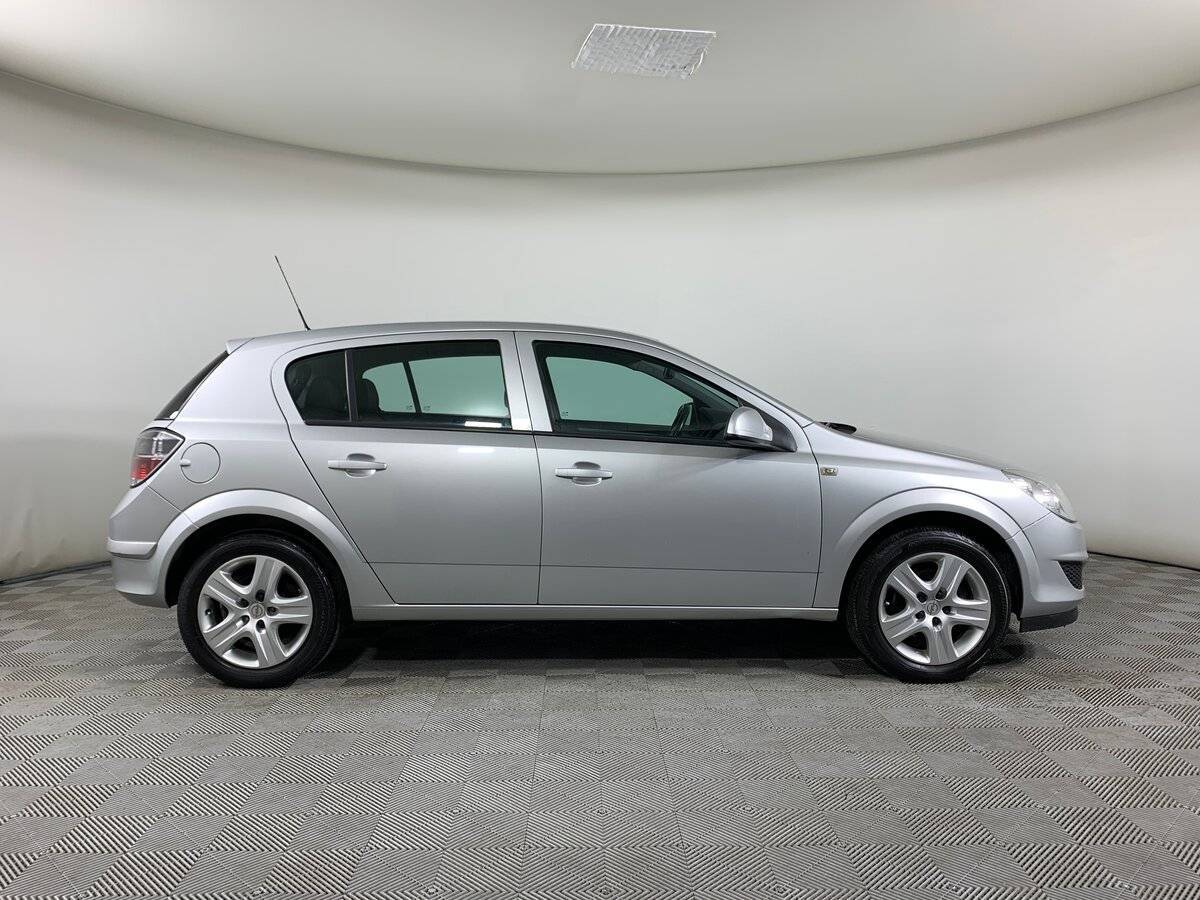 Купить Opel Astra, 2010, 156 634 км, фото №4