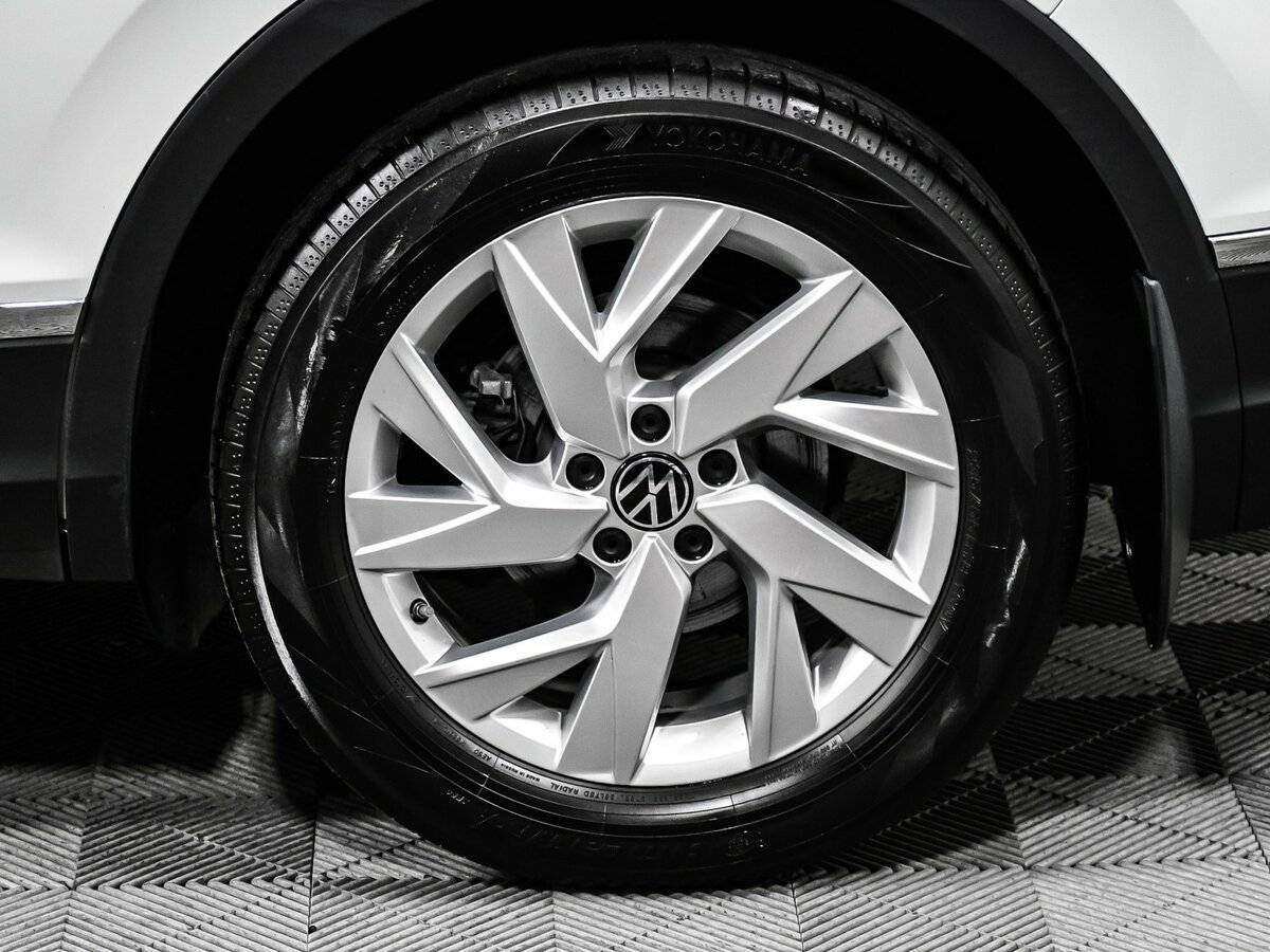 Купить Volkswagen Tiguan, 2021, 63 779 км, фото №14
