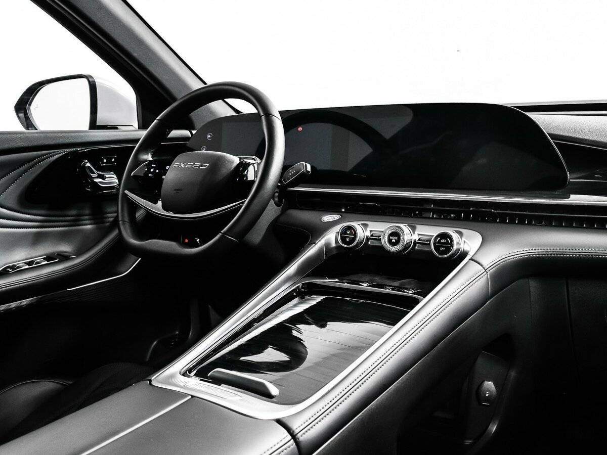 Купить Exeed RX, 2023, 25 329 км, фото №9