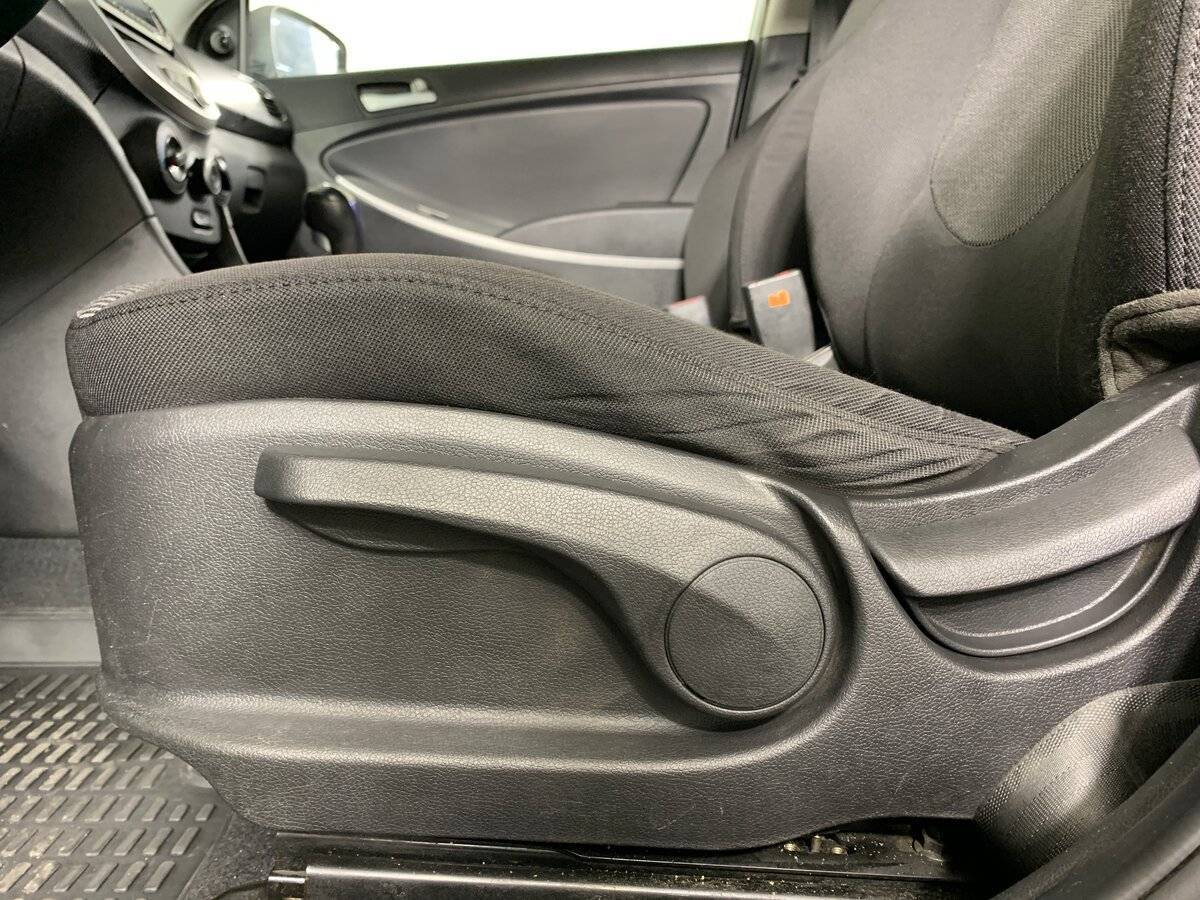 Купить Hyundai Solaris, 2011, 455 435 км, фото №16