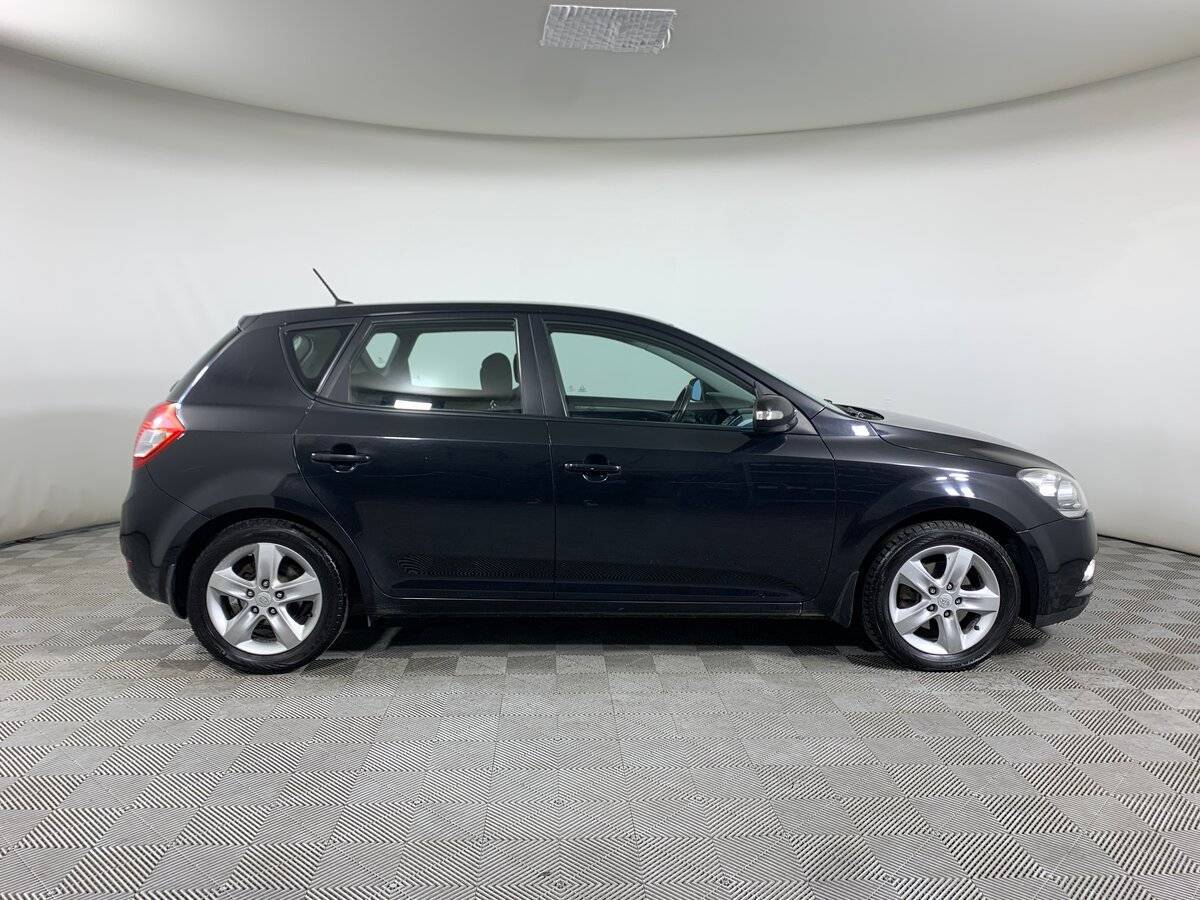 Купить Kia Ceed, 2010, 214 000 км, фото №4