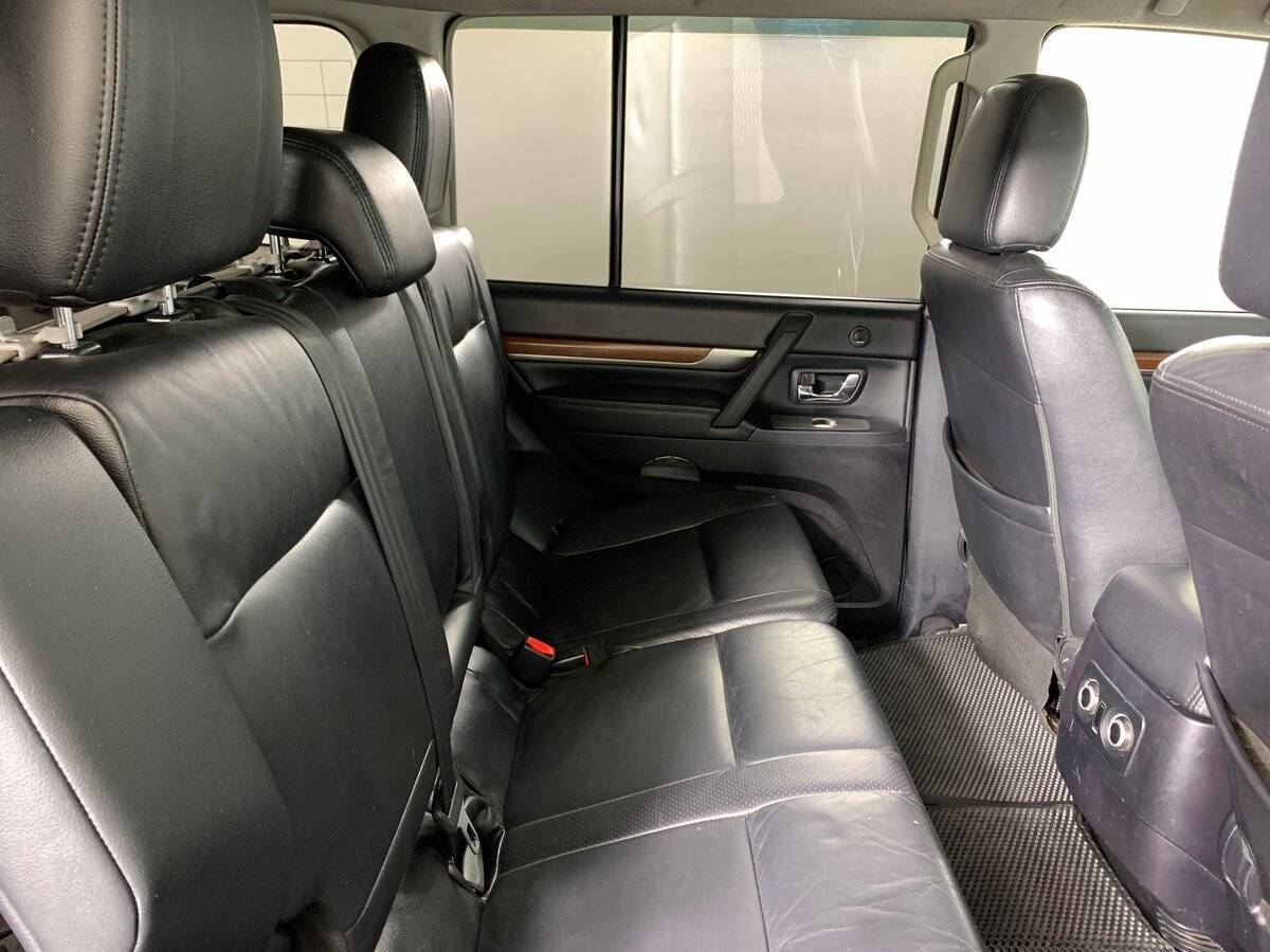 Купить Mitsubishi Pajero, 2008, 330 000 км, фото №17