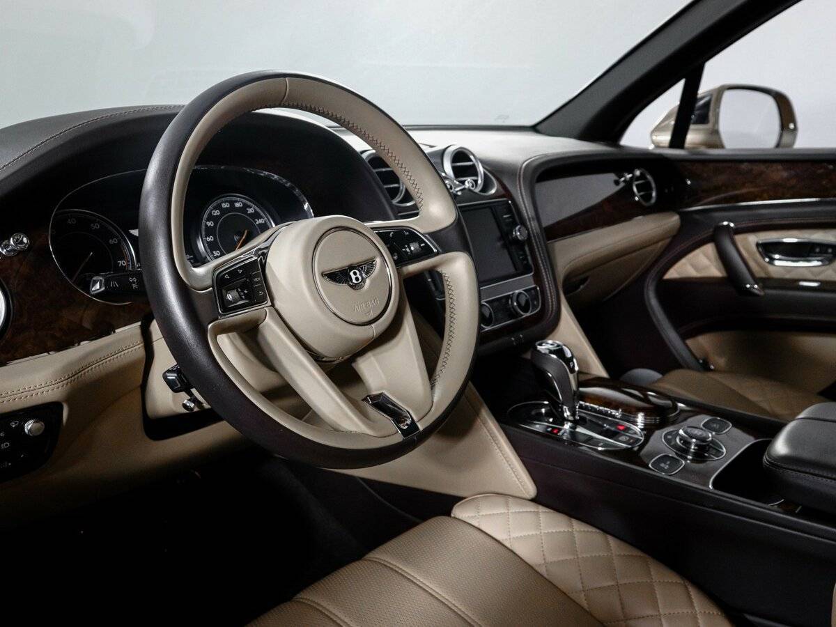 Купить Bentley Bentayga, 2016, 50 310 км, фото №14