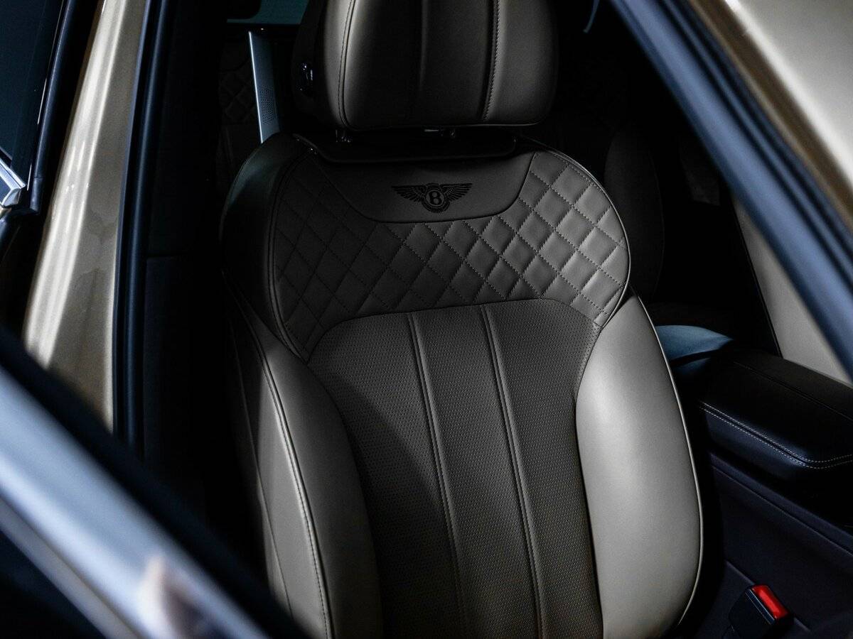 Купить Bentley Bentayga, 2016, 50 310 км, фото №22