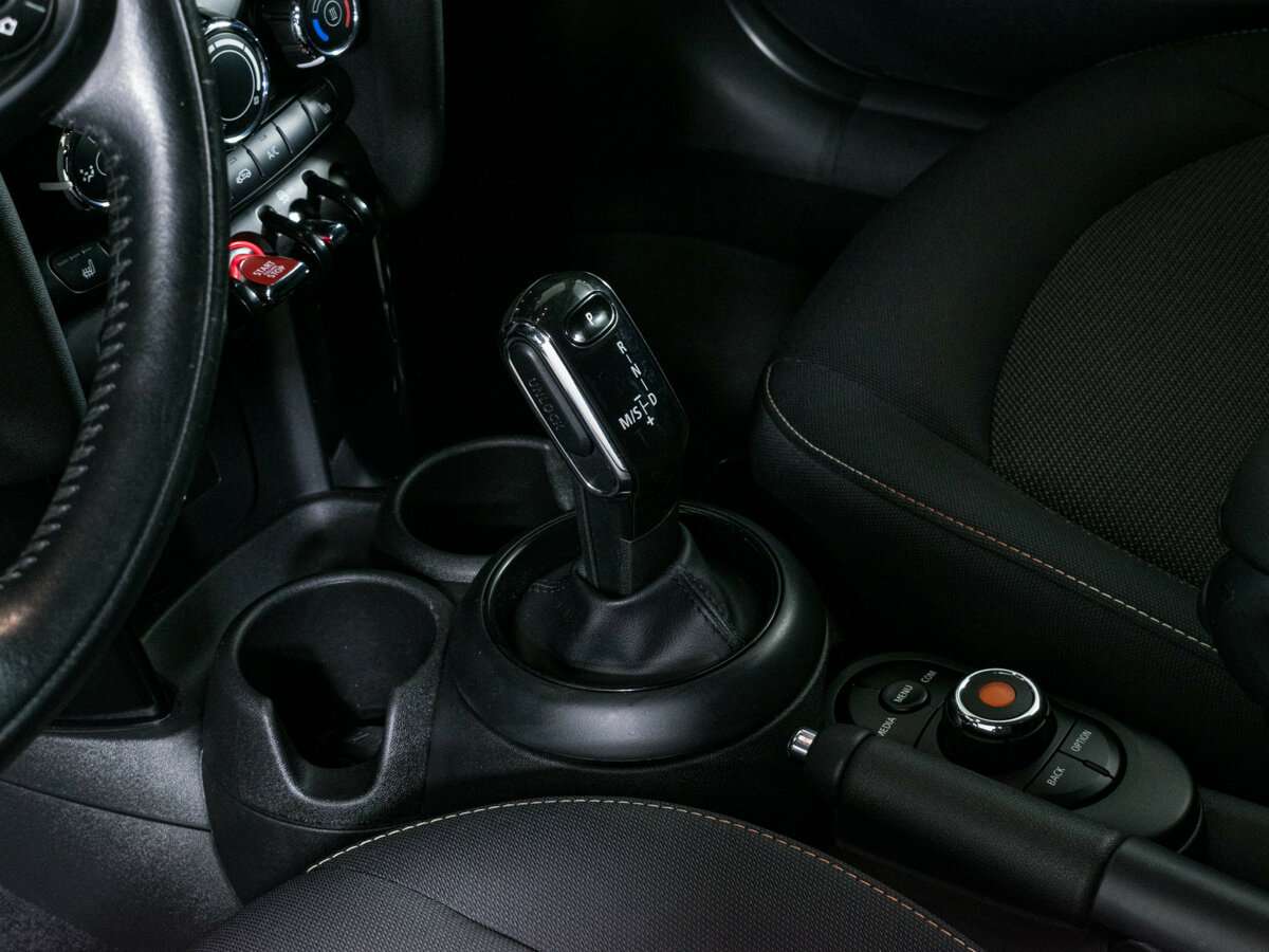 Купить Mini Hatch Cooper, 2018, 119 371 км, фото №16
